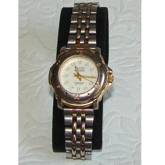 Ladies Guess Waterpro Quartz WATCH, Silver & Gold Tone, 1996 Needs Batt C56 - Picture 1 of 9
